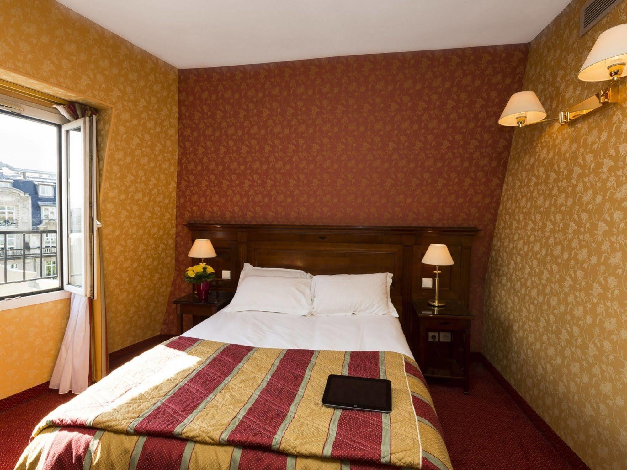 Hotel Viator - Gare de Lyon Parigi Esterno foto