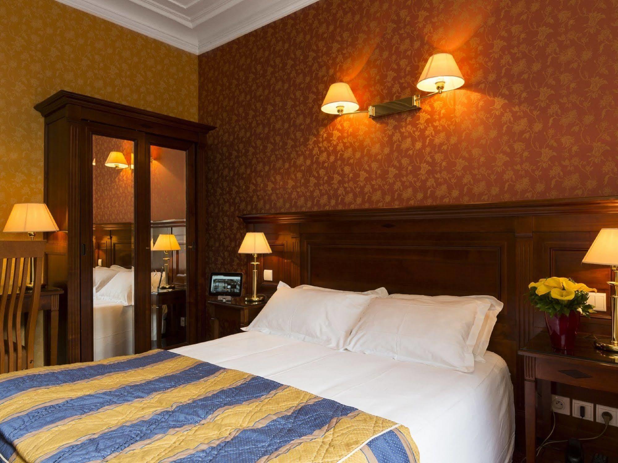 Hotel Viator - Gare de Lyon Parigi Esterno foto